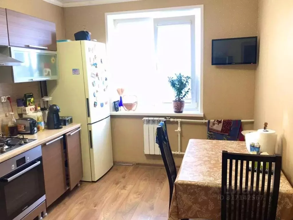 4-к кв. Ростовская область, Волгодонск Индустриальная ул., 18 (75.0 м) - Фото 0