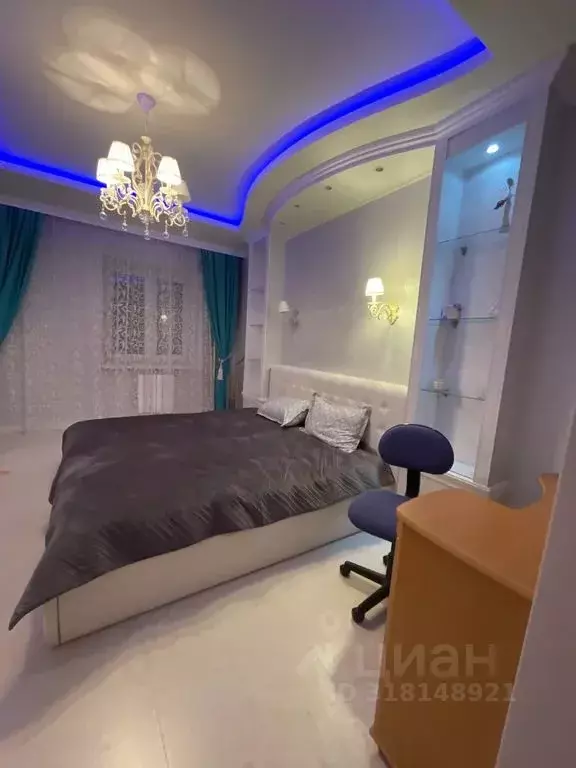 2-к кв. Татарстан, Казань ул. Адоратского, 3в (88.0 м) - Фото 0
