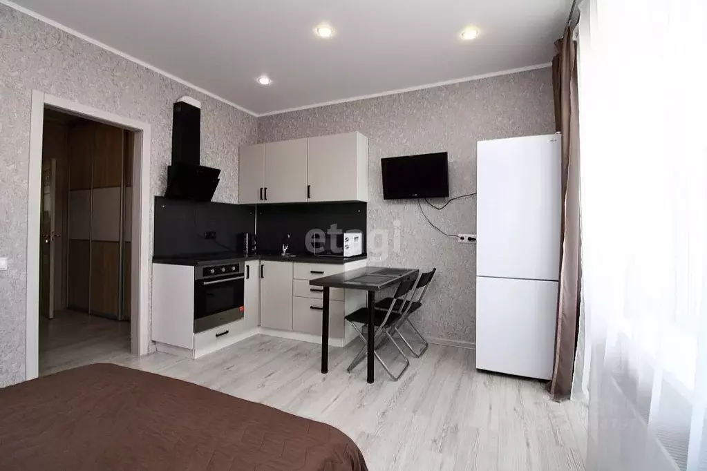 Студия Тюменская область, Тюмень ул. Фармана Салманова, 6 (30.4 м) - Фото 2