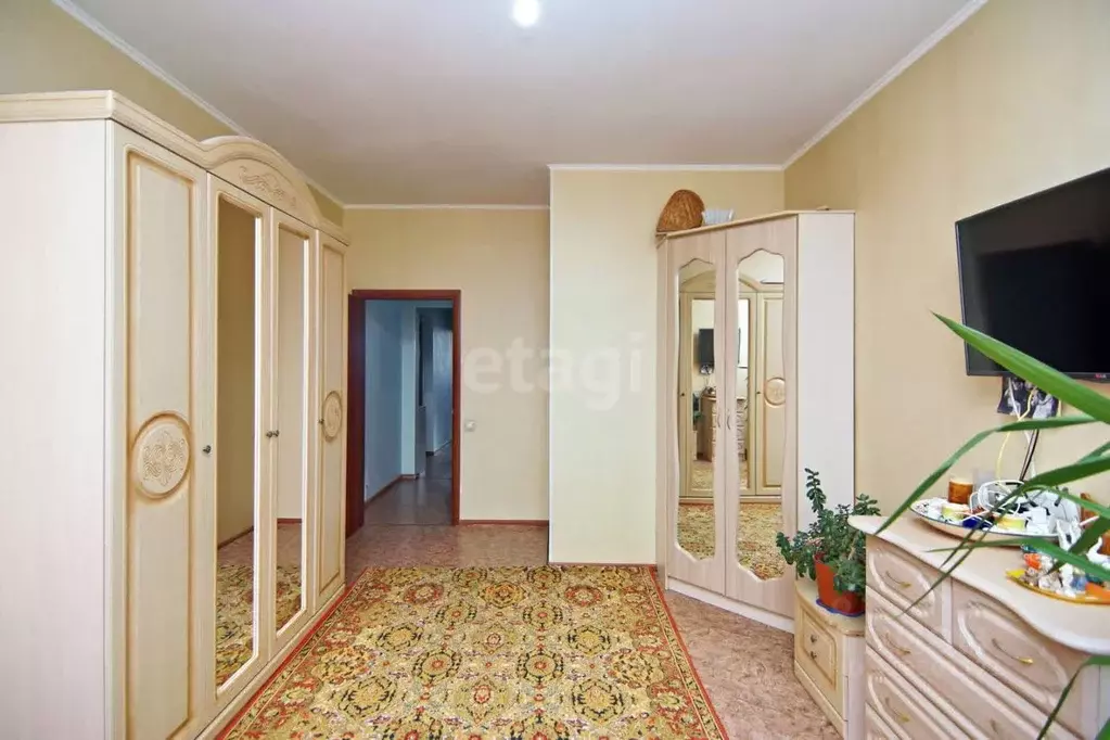 3-к кв. Ханты-Мансийский АО, Сургут тракт Тюменский, 4 (66.7 м) - Фото 0