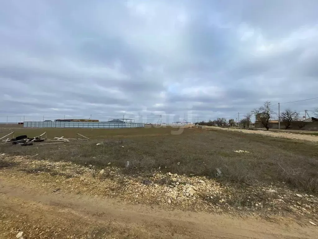 Участок в Крым, Сакский район, с. Уютное, Лазурный кп ул. Ягодная (6.0 ... - Фото 1