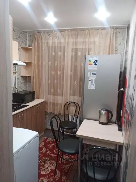 1-к кв. Ленинградская область, Кириши просп. Ленина, 17В (30.0 м) - Фото 2
