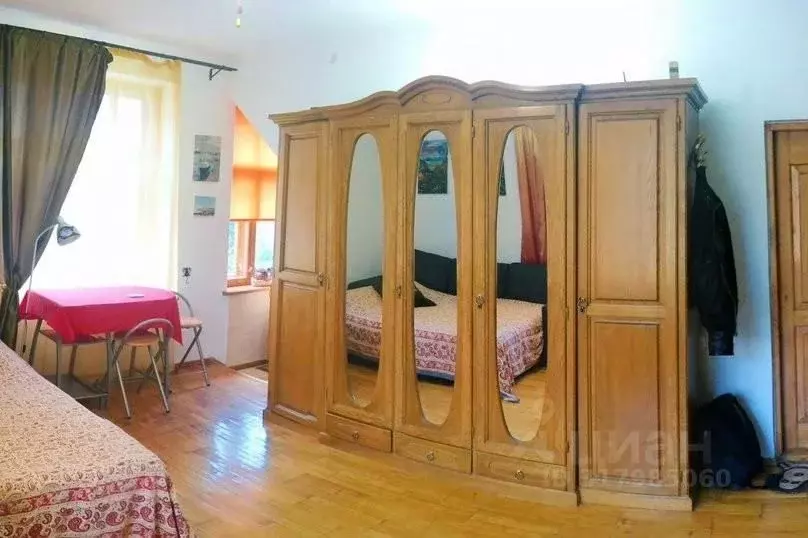 1-к кв. Крым, Ялта ул. Средне-Слободская, 15 (30.0 м) - Фото 1