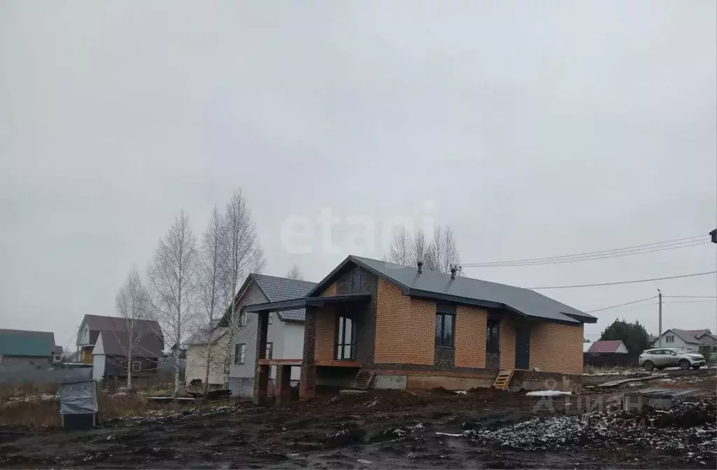 Дом в Башкортостан, Иглинский район, Акбердинский сельсовет, с. ... - Фото 2