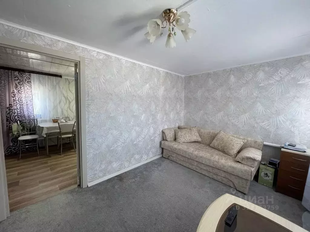 Дом в Курская область, Золотухинский район, Тазовский сельсовет, с. ... - Фото 2