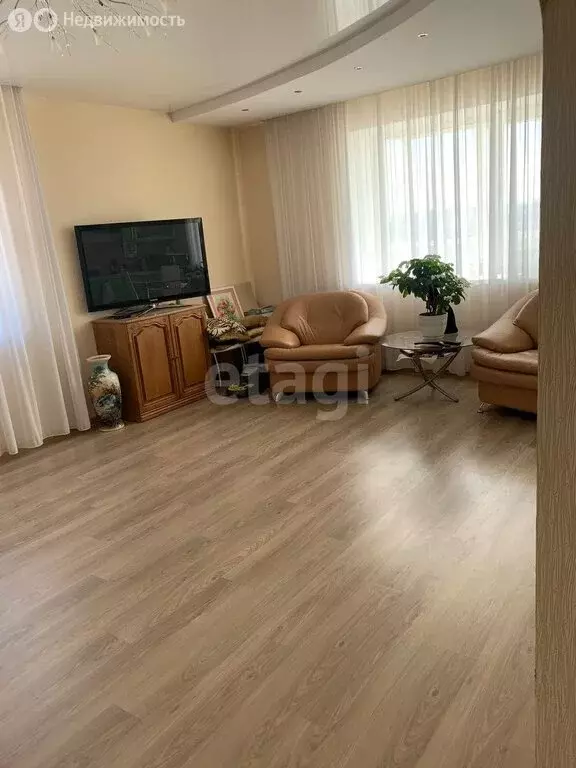 1-комнатная квартира: Екатеринбург, улица Фурманова, 127 (64 м) - Фото 1