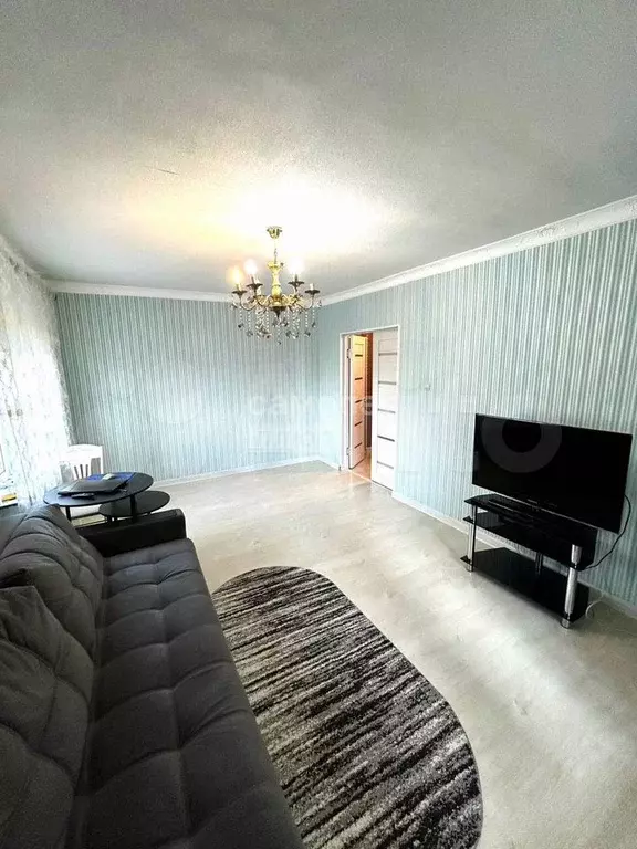 1-к. квартира, 40 м, 8/9 эт. - Фото 0