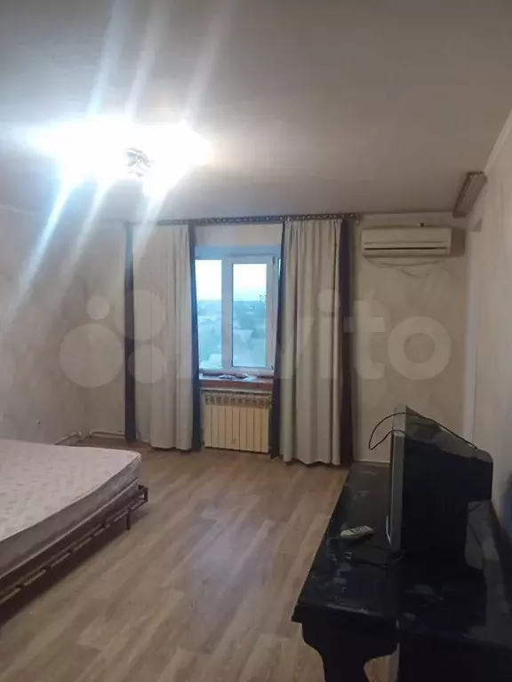 1-к. квартира, 42 м, 4/10 эт. - Фото 0