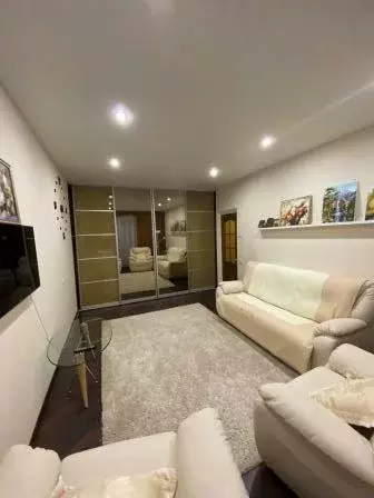 Продаётся 2-к квартира, 56.6 м - Фото 1