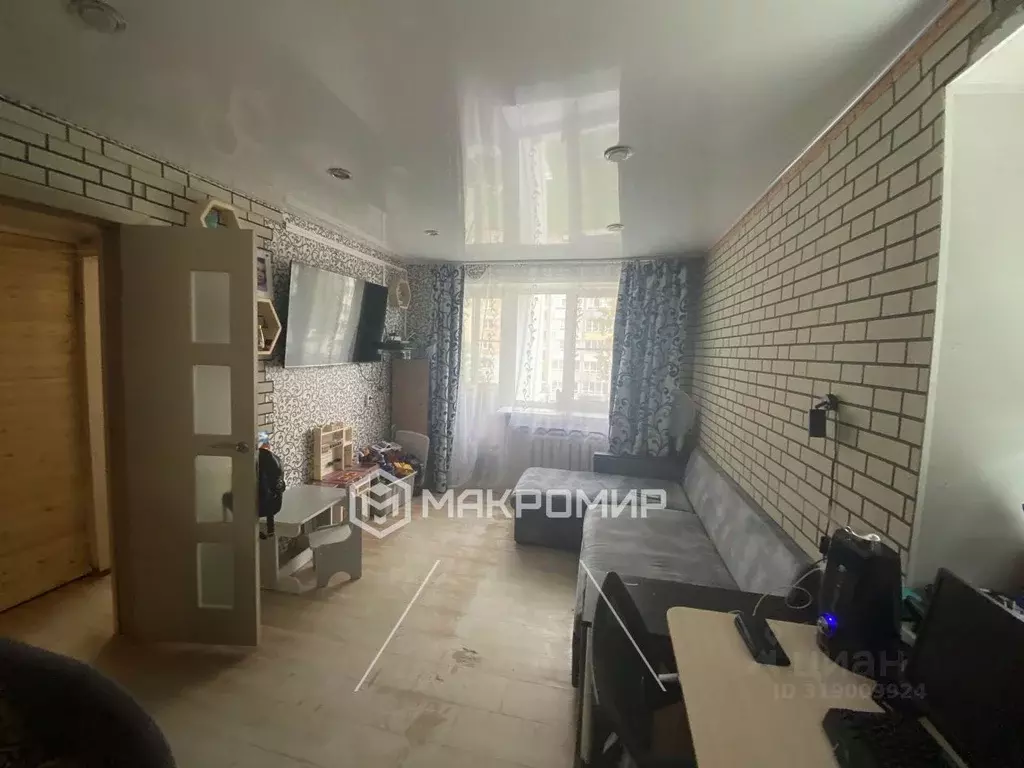 2-к кв. Кировская область, Киров ул. Свердлова, 28 (36.8 м) - Фото 0