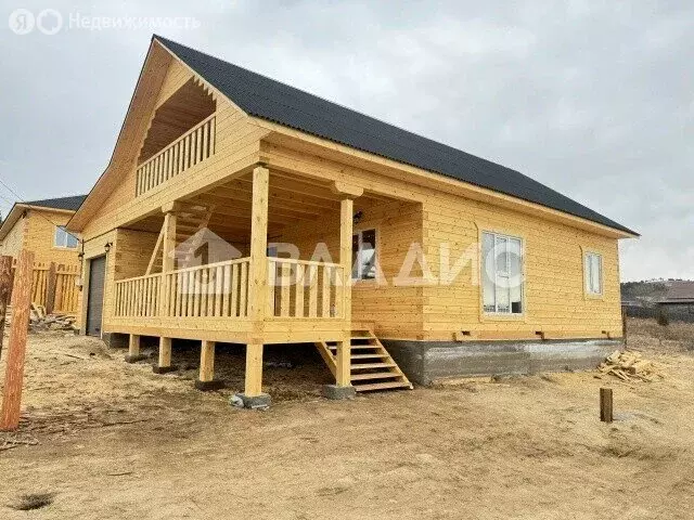 Дом в село Нижний Саянтуй, ДНТ Багульник, 2-й квартал (209 м) - Фото 1