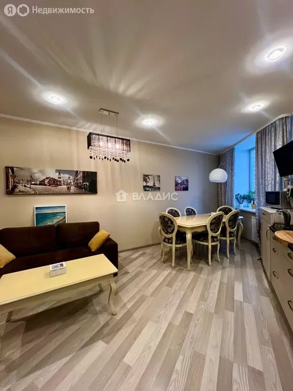 3-комнатная квартира: Калининград, улица Горького, 164 (93 м) - Фото 1