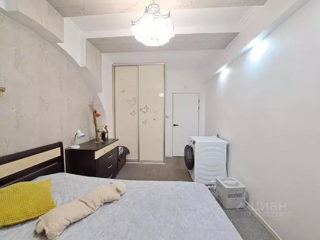 4-к кв. Бурятия, Улан-Удэ ул. Трубачеева, 152А (70.0 м) - Фото 2