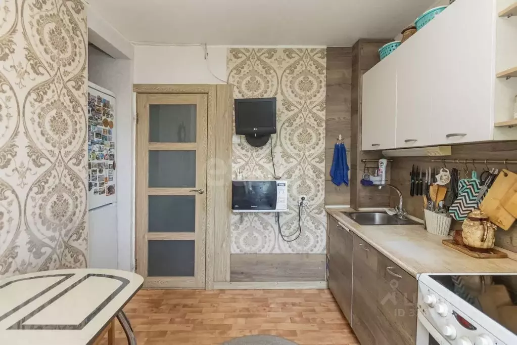 3-к кв. Тюменская область, Тюмень Депутатская ул., 129 (59.9 м) - Фото 1