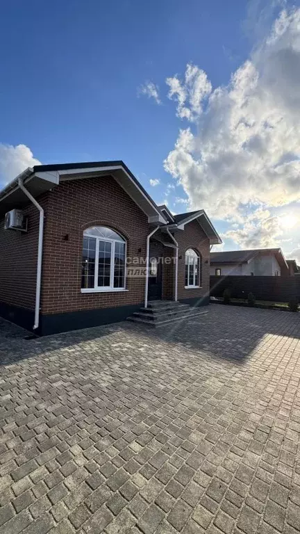 Дом в Краснодарский край, Тимашевск Интернациональная ул. (100 м) - Фото 1