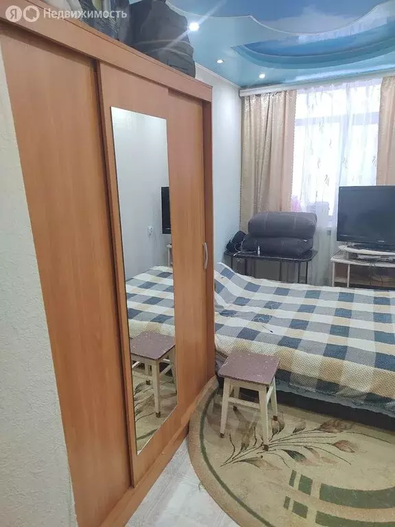 2-комнатная квартира: Соликамск, улица Розалии Землячки, 13 (52.6 м) - Фото 0
