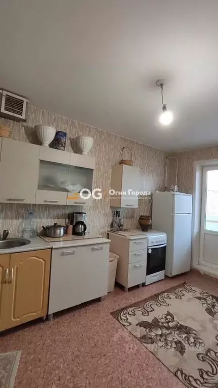 3-к кв. Брянская область, Брянск ул. Братьев Ткачевых, 3 (72.3 м) - Фото 0