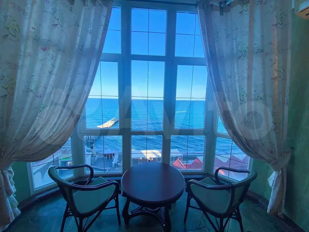 Комната 82 м в 2-к., 4/8 эт. - Фото 0
