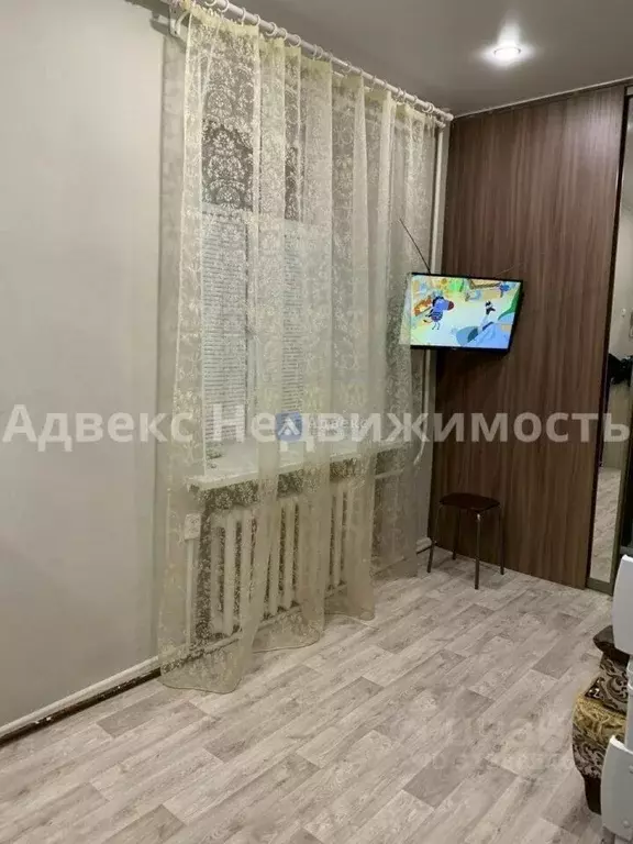 Комната Тюменская область, Тюмень ул. Котовского, 61 (8.0 м) - Фото 1