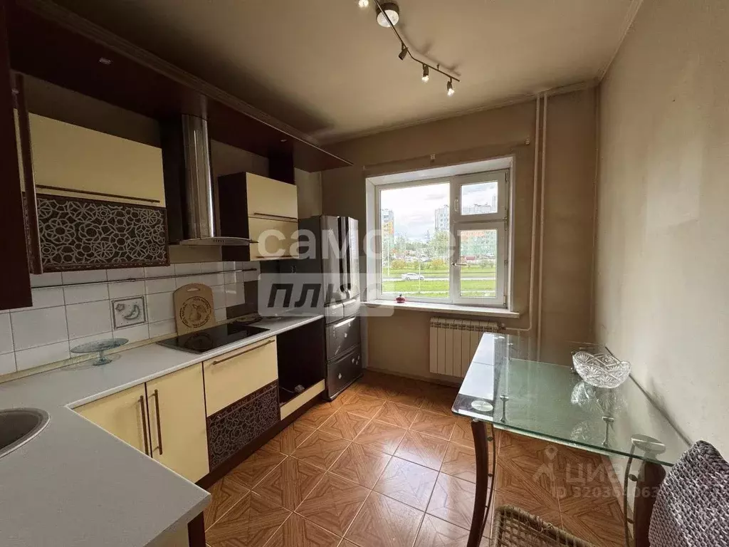 3-к кв. Ханты-Мансийский АО, Нижневартовск Интернациональная ул., 2/1 ... - Фото 0