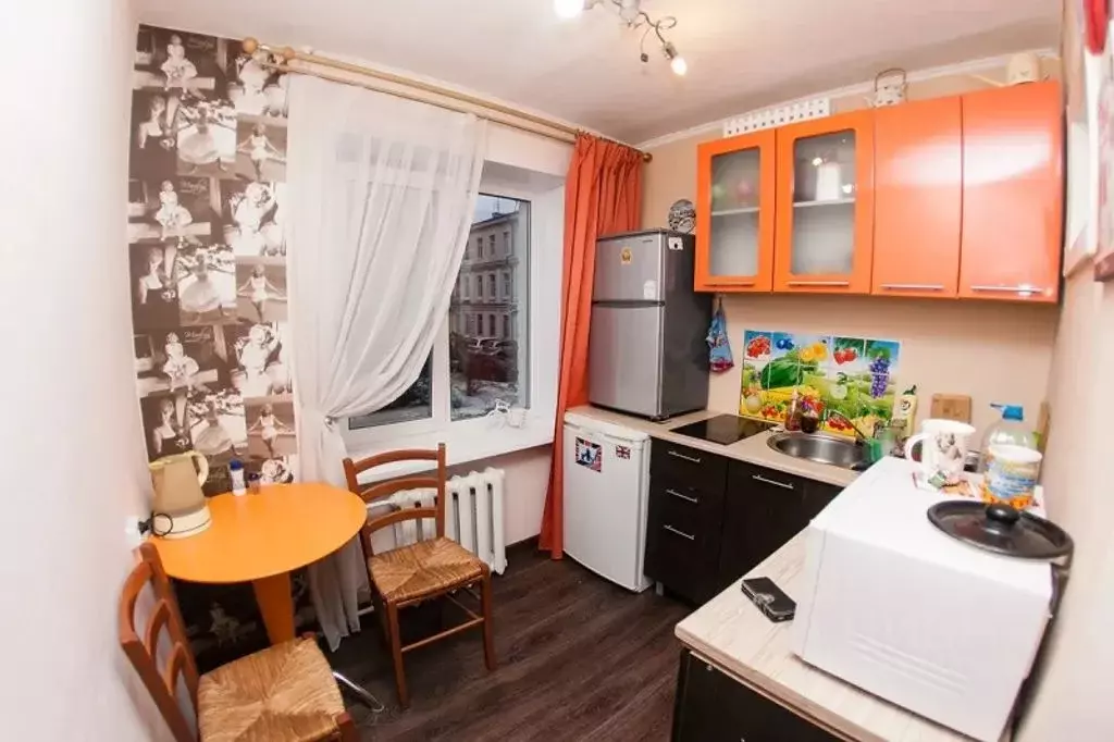 2-к кв. Приморский край, Владивосток ул. Захарова, 5 (41.0 м) - Фото 1