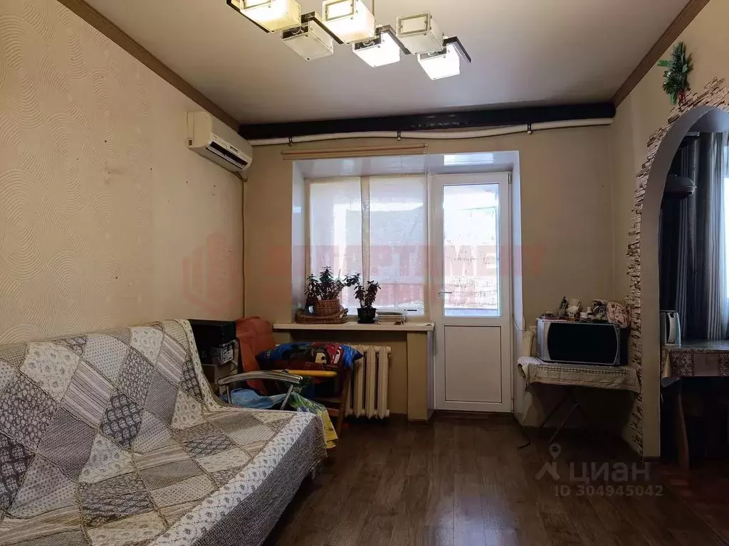 2-к кв. Астраханская область, Астрахань просп. Бумажников, 8 (42.6 м) - Фото 0