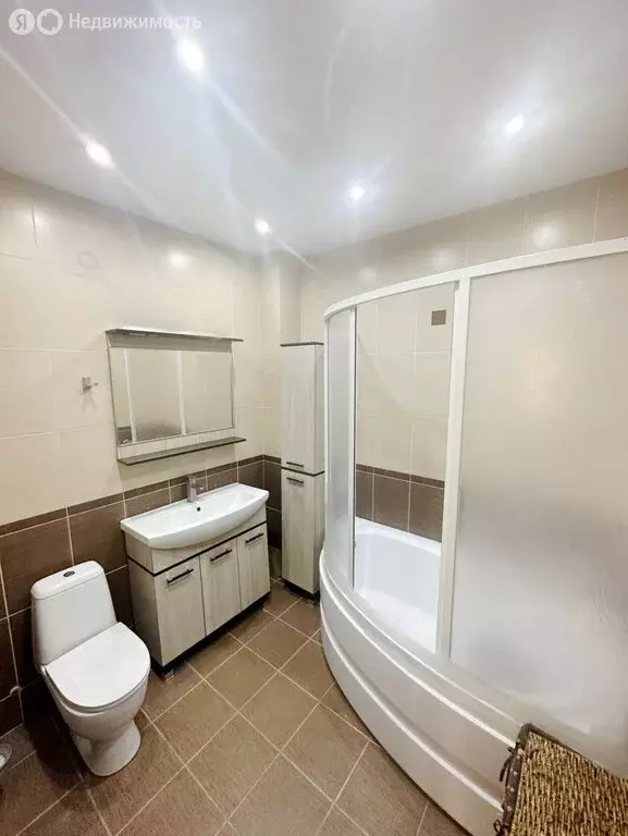 3-комнатная квартира: Дербент, улица Гейдара Алиева, 3к1 (68.8 м) - Фото 1