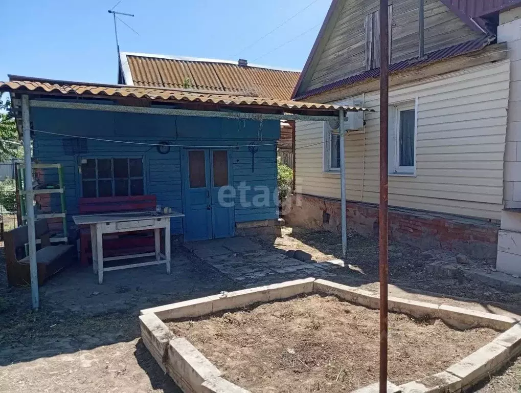 Дом в Астраханская область, Астрахань Валдайская ул., 71 (81 м) - Фото 1