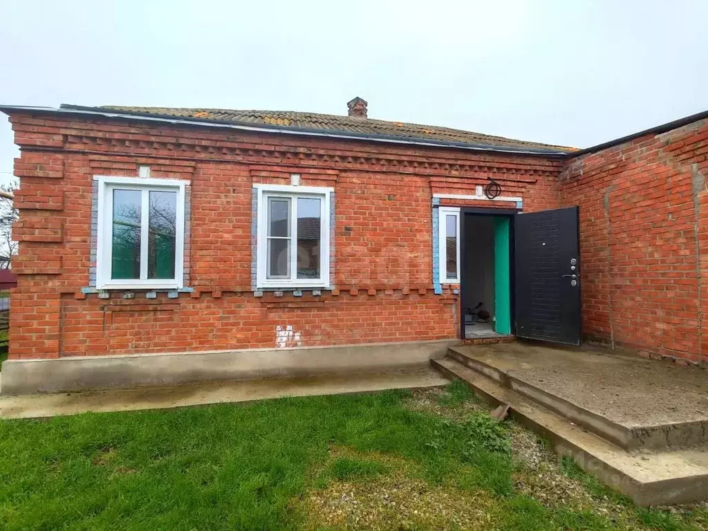 Дом в Краснодарский край, Ейский район, Красноармейское с/пос, пос. ... - Фото 1