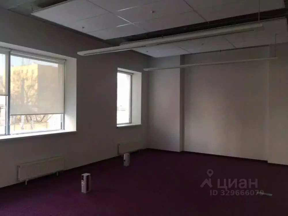 Офис в Москва ул. Двинцев, 12к1А (903 м) - Фото 2
