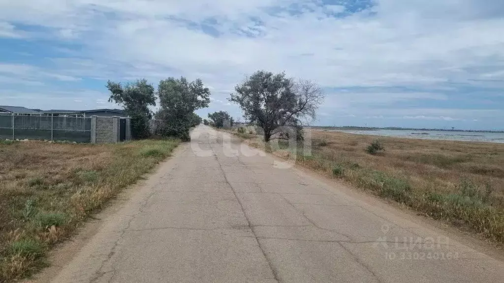 Участок в Крым, Сакский район, с. Молочное ул. Дружбы (6.0 сот.) - Фото 1