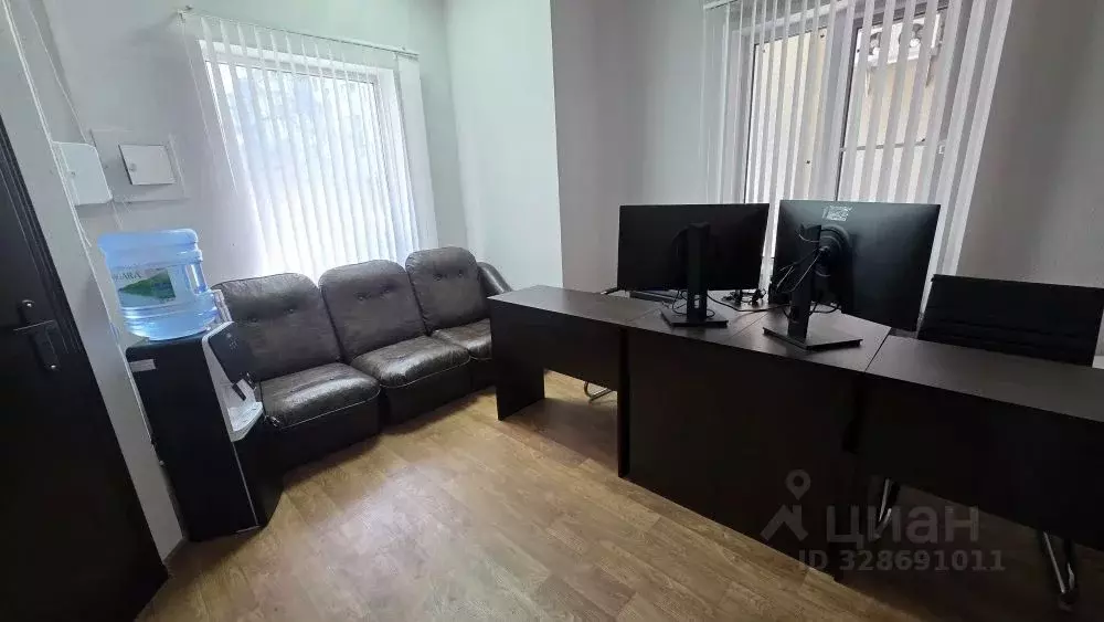 Офис в Свердловская область, Екатеринбург ул. Шевченко, 9 (17 м) - Фото 1