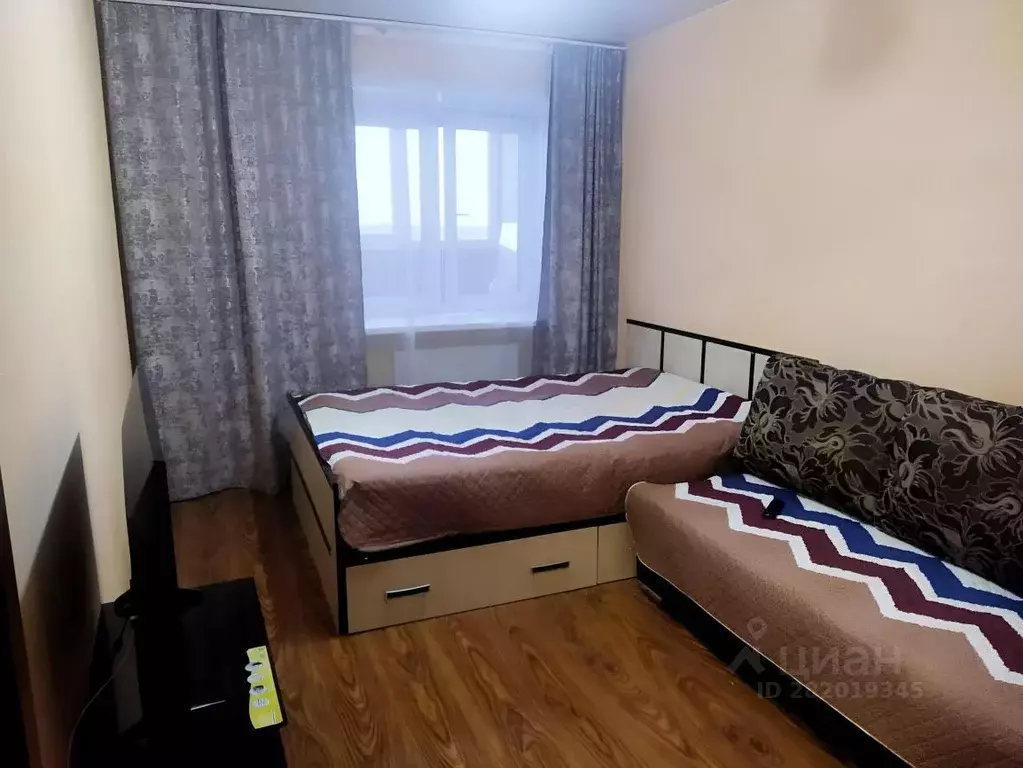 1-к кв. Тюменская область, Тобольск 7-й мкр, 48 (28.0 м) - Фото 2