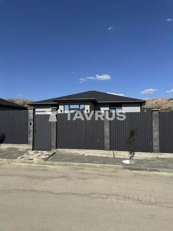 Дом в Крым, Симферопольский район, Добровское с/пос ул. Чехова, 23 ... - Фото 2