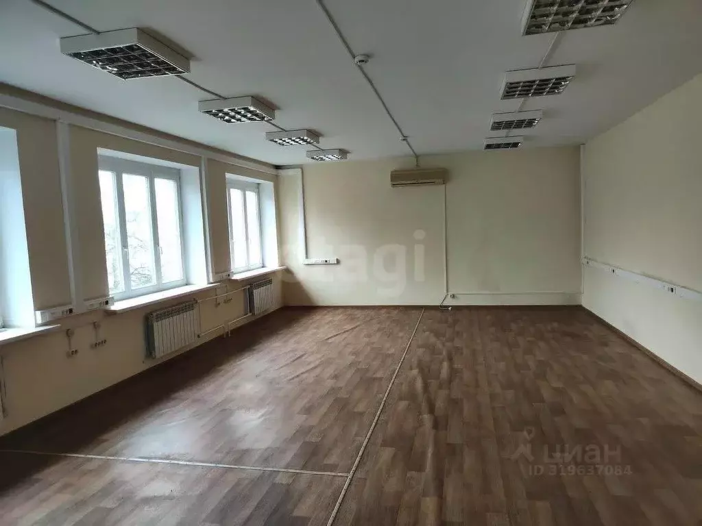 Помещение свободного назначения в Брянская область, Брянск Московский ... - Фото 1