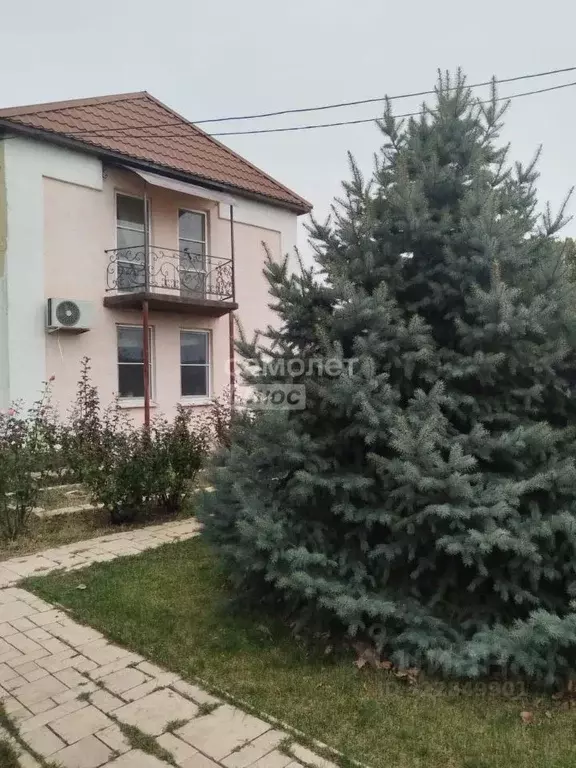 Коттедж в Астраханская область, Камызякский район, с. Иванчуг ... - Фото 1