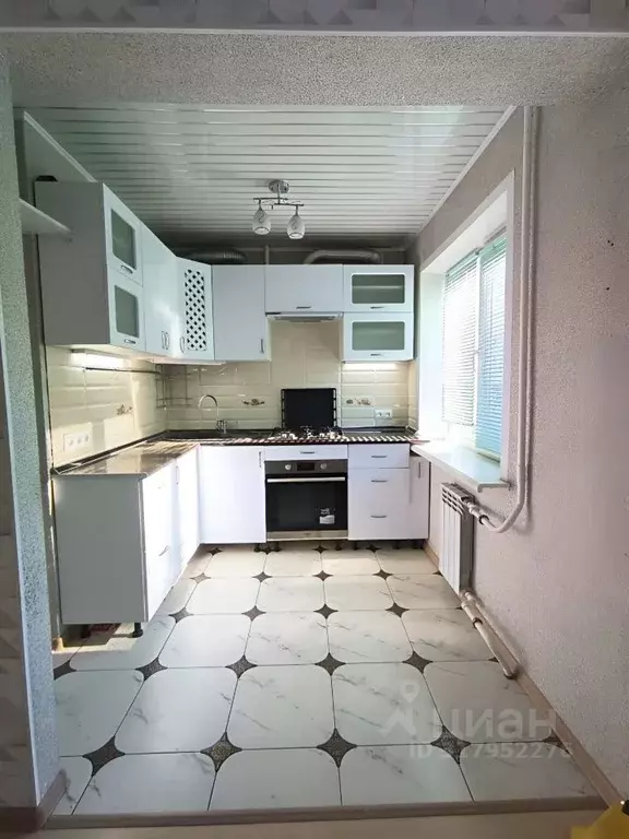 4-к кв. Тульская область, Щекино Пролетарская ул., 5 (59.0 м) - Фото 0