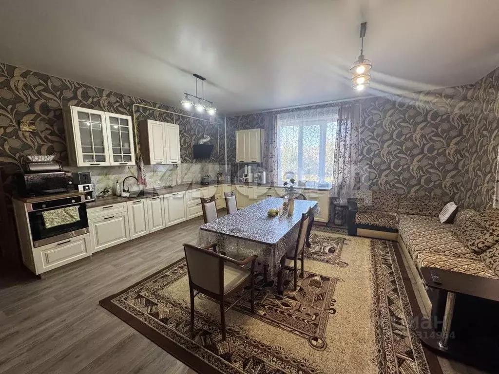 Дом в Белгородская область, Белгородский район, Тавровское с/пос, с. ... - Фото 1