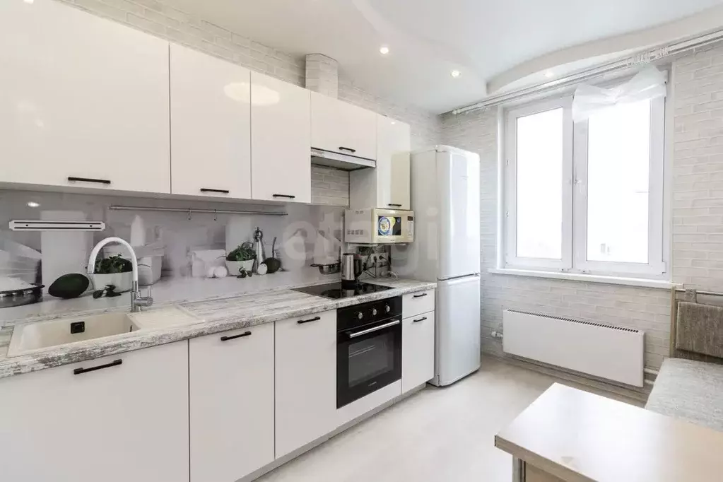 1-к кв. Тюменская область, Тюмень Антипино мкр, ул. Беловежская, 13к2 ... - Фото 1