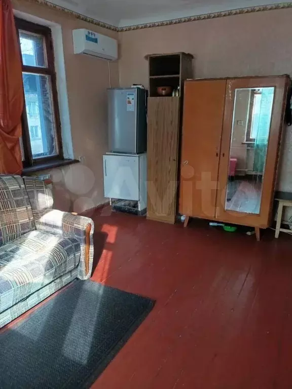 Комната 15 м в 3-к., 2/2 эт. - Фото 0