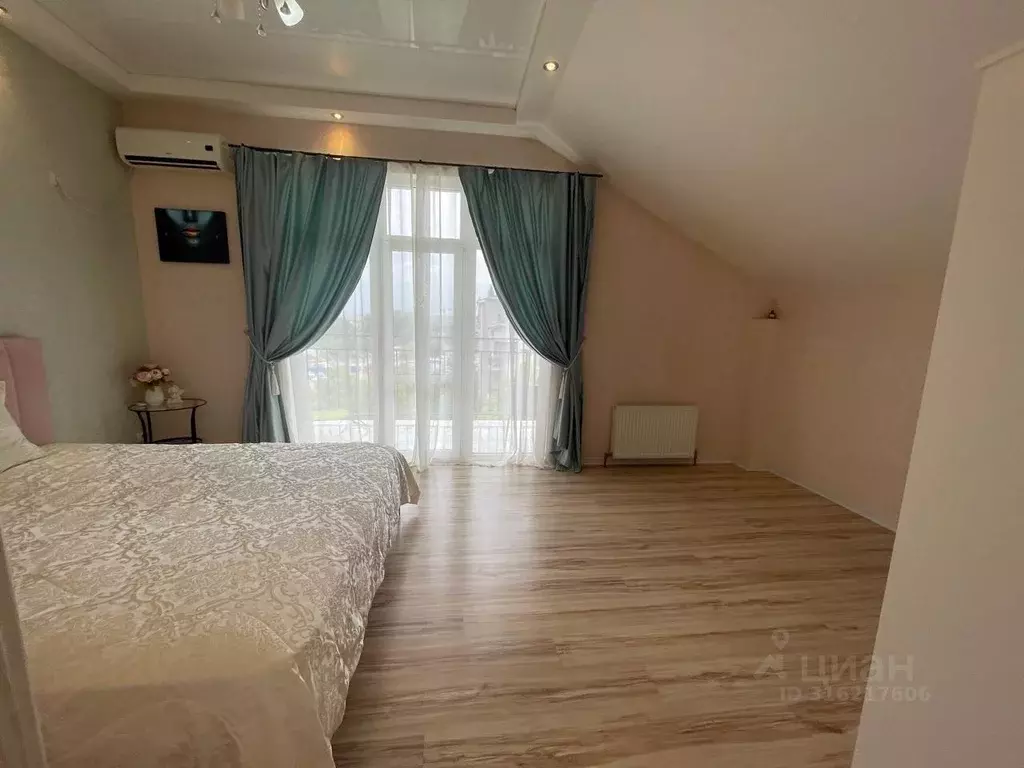 Квартира, 2 комнаты, 63.5 м - Фото 0