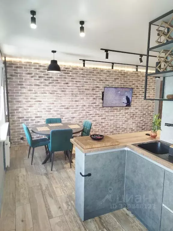 2-к кв. Курская область, Курск просп. Надежды Плевицкой, 11 (65.0 м) - Фото 0