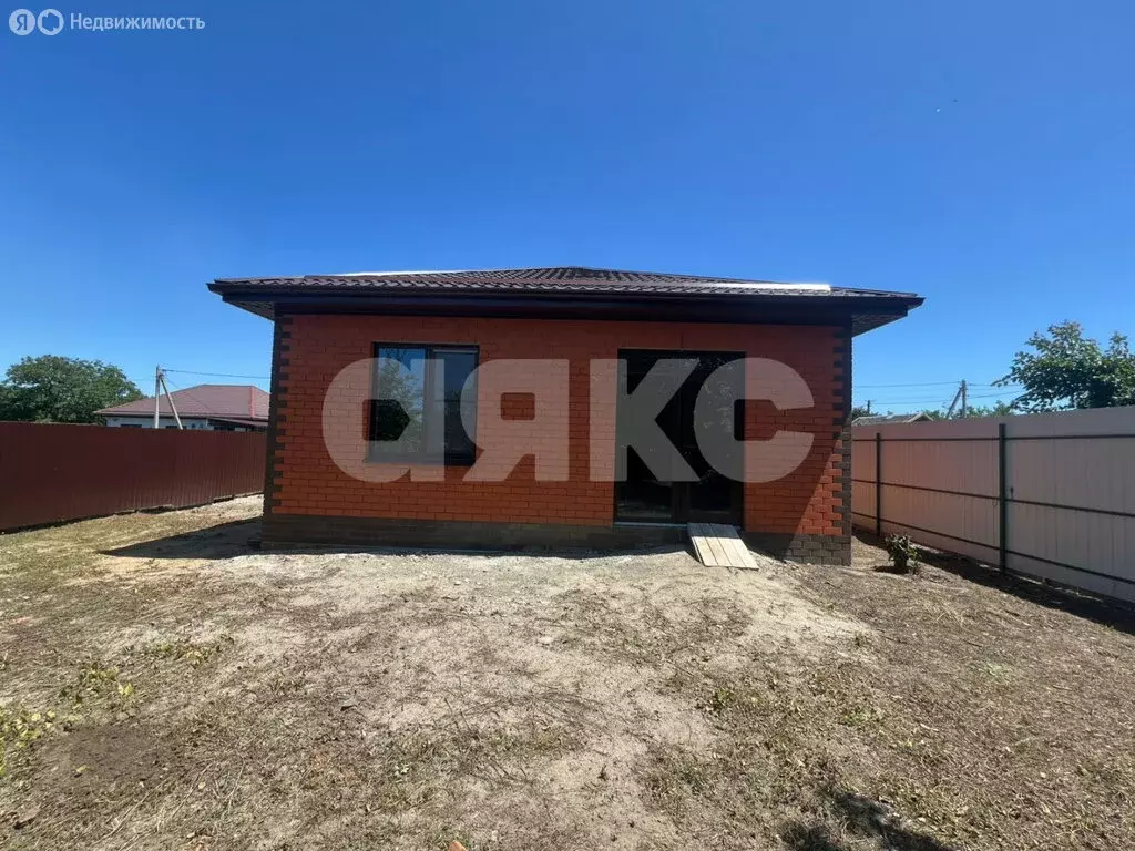 Дом в Курчанская, Школьная улица, 32 (100 м) - Фото 1