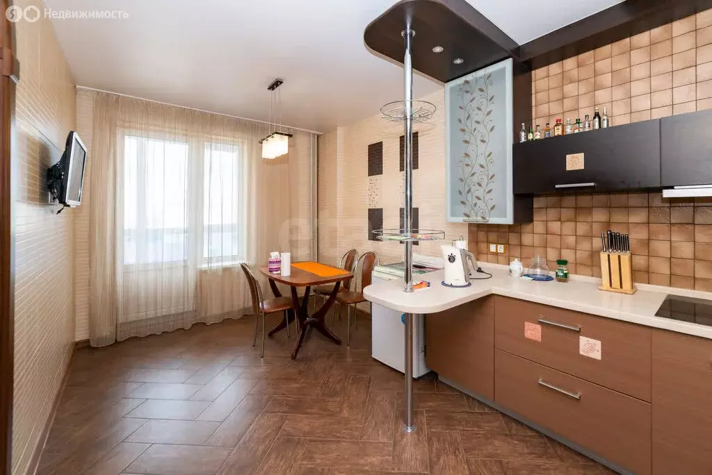 3-комнатная квартира: Курган, улица Гоголя, 109 (102 м) - Фото 0