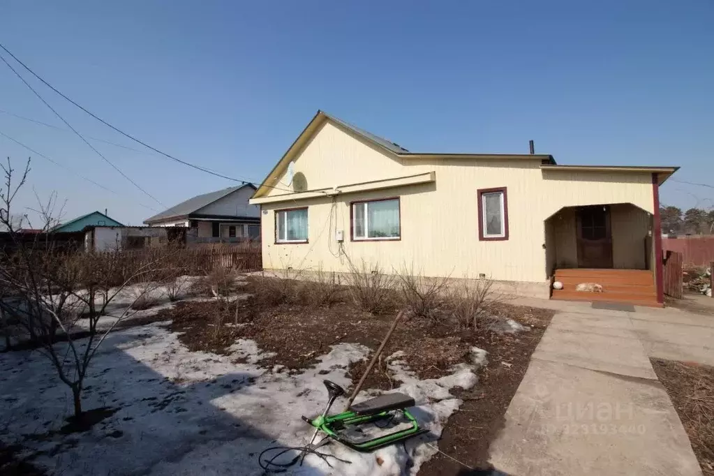 Дом в Амурская область, Благовещенский район, с. Усть-Ивановка Полевая ... - Фото 1