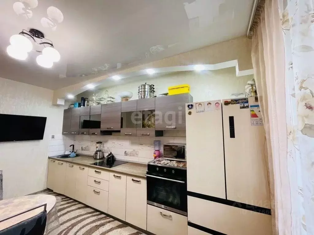 2-к кв. Тюменская область, Тюмень ул. Линейная, 11 (66.4 м) - Фото 1