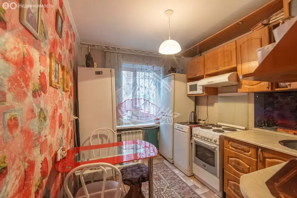 3-комнатная квартира: Барнаул, улица Шумакова, 37 (63.2 м) - Фото 2