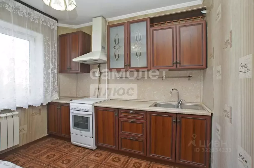 3-к кв. Омская область, Омск Омская ул., 160 (63.0 м) - Фото 0