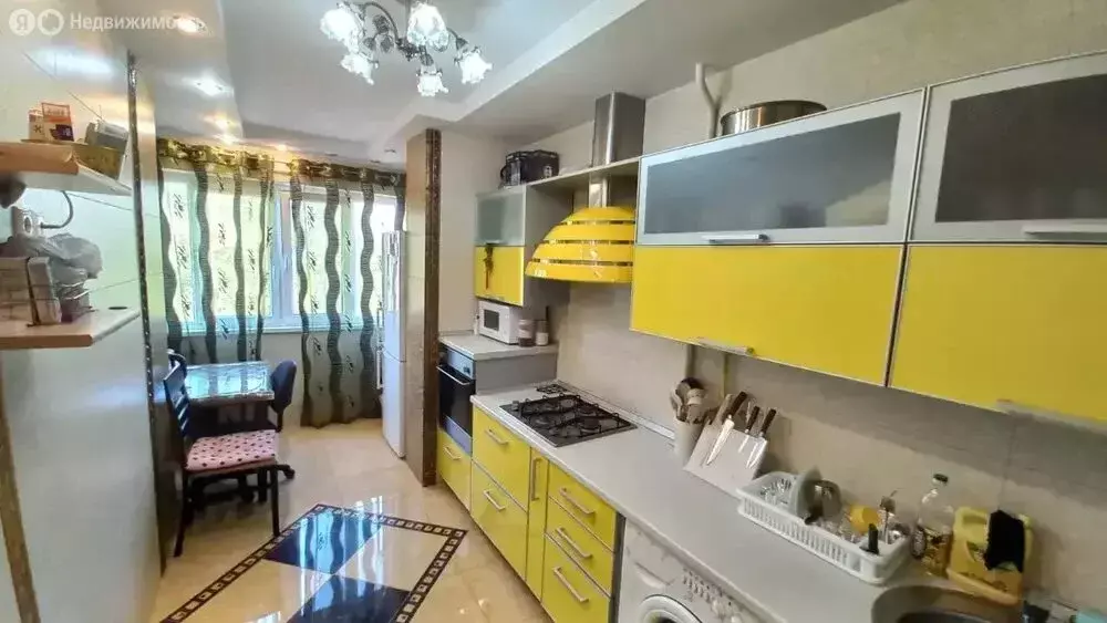 3-комнатная квартира: Анапа, улица Горького, 2Б (76 м) - Фото 1