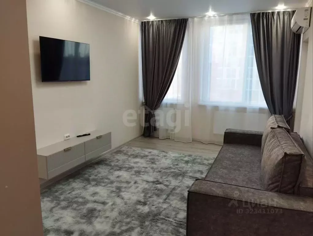 2-к кв. Крым, Симферополь просп. Александра Суворова (58.0 м) - Фото 1